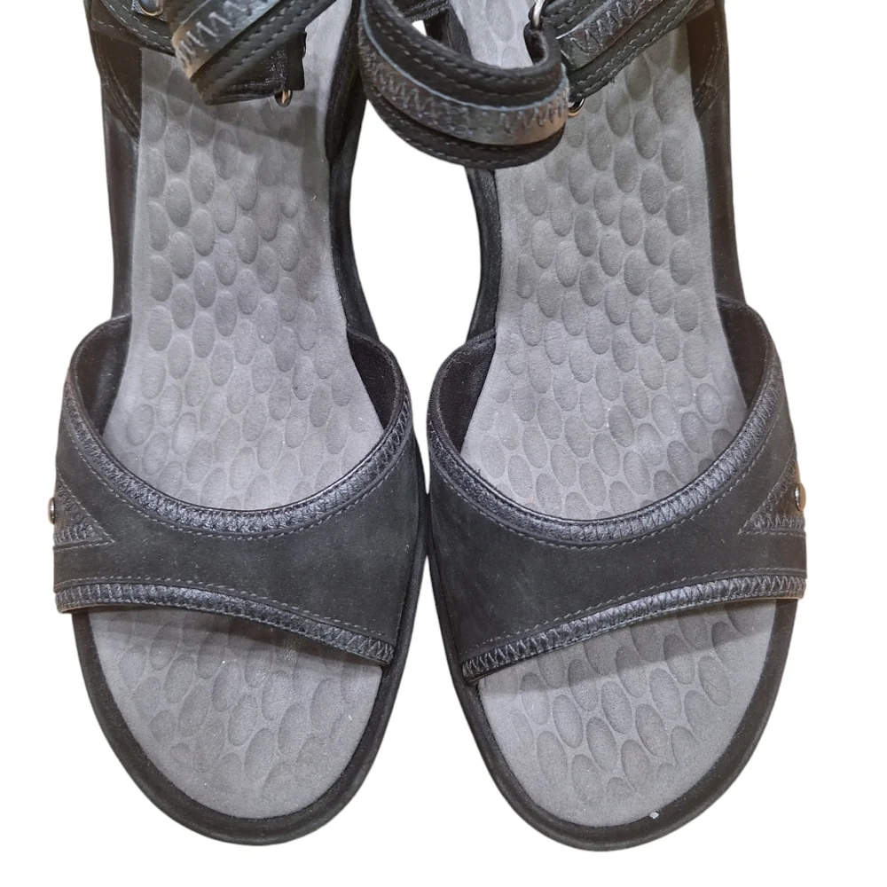 Privo by Clarks Black Wedge Heel Adjustable Strap Leather Sandals Women's sz9M